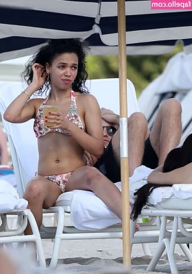 FKA Twigs [ fka-twigs ] - Happy Valentine s Day everyone
