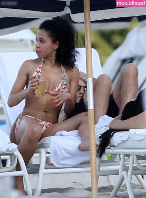 FKA Twigs [ fka-twigs ] - winter is coming and they re getting cold  who volunteers to warm them