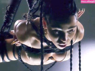 FKA Twigs [ fka-twigs ] - New lace panties