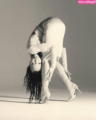 FKA Twigs [ fka-twigs ] - Come watch the water bounce off my ass