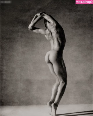 FKA Twigs [ fka-twigs ] - ACCIDENT OR COINCIDENCE