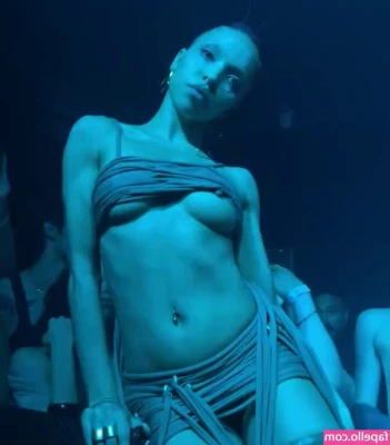 FKA Twigs [ fka-twigs ] - Happy Tuesday This is the way
