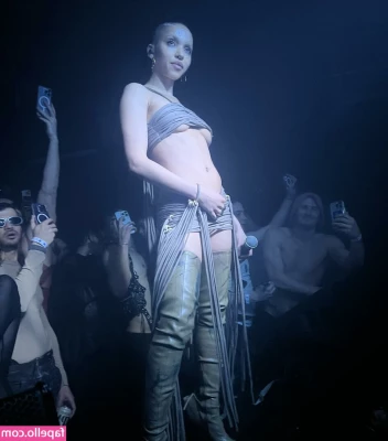 FKA Twigs [ fka-twigs ] - Qué tal que quieres hacer