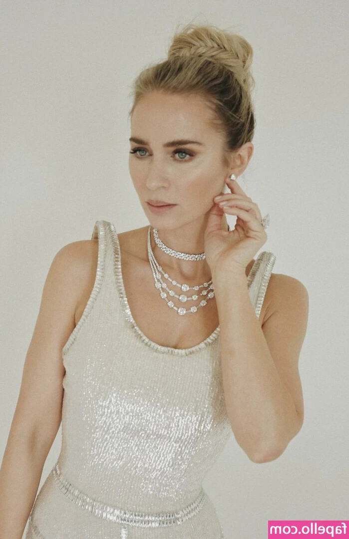 Emily Blunt [ emily-blunt ] - Good morning my loves 😈 do you like a naughty little devil in the