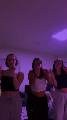 Sierra Bellingar [ sierra-bellingar ] - Se vuoi vedere le altre fotine in topless scrivimi in privato