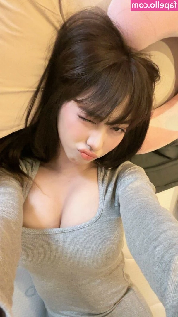 risaatjan - lay in bed with me 👀 swipe to the end for a surprise ➡️