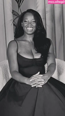 Jamelia - let me be your fucking queen 👑 or your lil princess i don’t mind