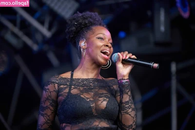 Jamelia - Morning! Let's make some fireworks, it's not too early😁