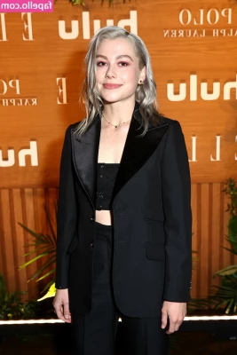 Phoebe Bridgers [ phoebe-bridgers-1 ] - #ThrowbackThursday  Chores + a butt plug, always makes everything