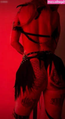 Tanja Gaida [ tanja-gaida-1 ] - DM me a kiss goodnight baby😘