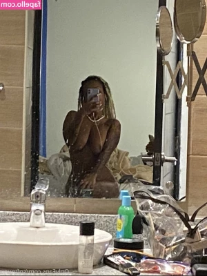 Nura Habib Omer [ nura-habib-omer ] - We did a video with  kilikello having shower fun  Lots of shower fun