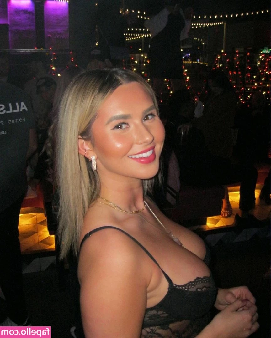 Heather - Wanna cum play with me     I got more sexxxy where this came from 