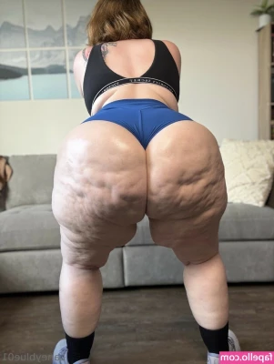 laneyblue01 - I love to be different, how do you like a cheeky bitch in my
