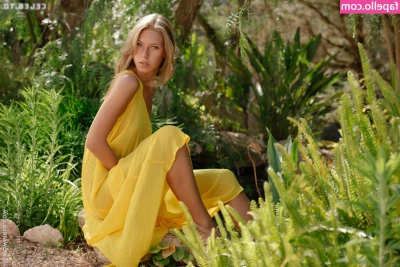 Krystal Boyd [ krystal-boyd ] - Let s get dirty with some foot play