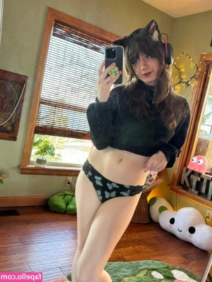 kitren_ [ kitren ] - maybe i just don t like clothes
