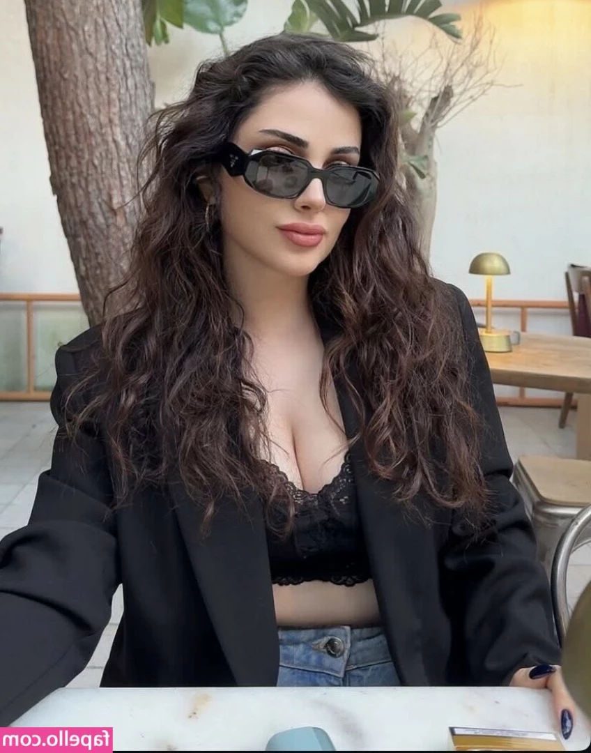 Deniz Bağdaş [ deniz-bagdas ] - this angel’s got some devilish thoughts… 😇😈