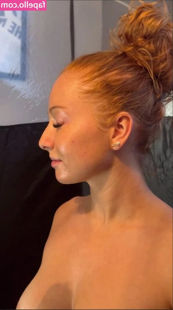 Ilonaaln - I just got some new sets for my upcoming dates  I always wear a new