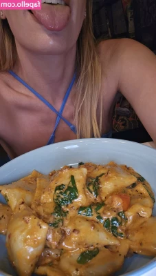 freevictoria - 😳😲😼 @mochaxxxmenage 🔥✨️
