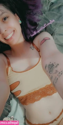 lynx_babe [ lynx-babe ] - Do you love my big ass? 🍑😳  Then check your DMs, daddy. I just