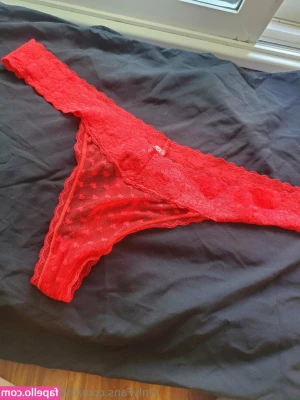 missricarivera - tittie drop  lt 3