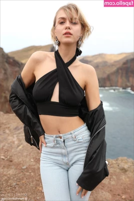 layanadevis - Hi babes  I lost access to my pages but I m back now