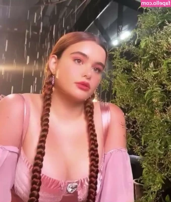 Barbie Ferreira [ barbie-ferreira ] - Wanna see something hot today? 💘