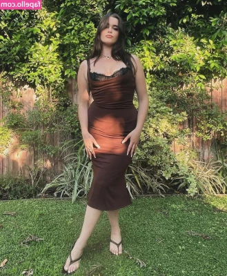 Barbie Ferreira [ barbie-ferreira ] - Sexy milf