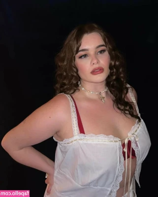 Barbie Ferreira [ barbie-ferreira ] - Just think I was just wet all over  Mmmmm