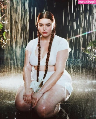 Barbie Ferreira [ barbie-ferreira ] - Fully naked and hard