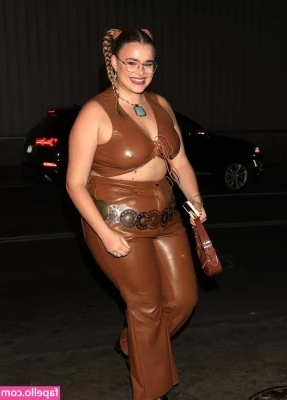 Barbie Ferreira [ barbie-ferreira ] - Make sure your Auto Renew is on for more explicit photos and videos