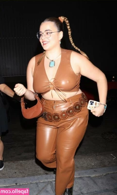 Barbie Ferreira [ barbie-ferreira ] - Can I bounce on your 🍆 like this 😈