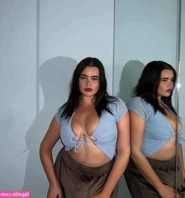Barbie Ferreira [ barbie-ferreira ] - Quick fuck from daddy