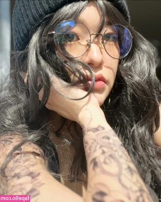 Kkatamina - Wanna watch me get undressed?