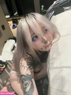 maorou_k8m [ maorou-k8m ] - POV: you wake up to my juicy booty jiggling in your face 🍑