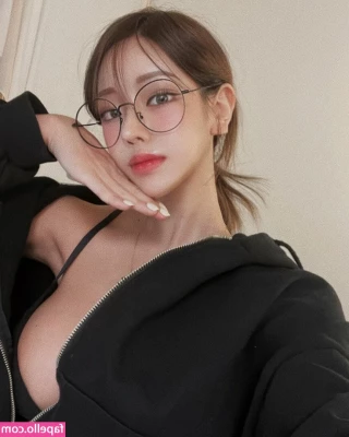 Yoon Chae Ah [ yoon-chae-ah ] - Do you want more