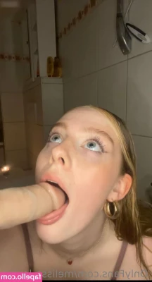 _shutupmelissa_ [ shutupmelissa-1 ] - ACORDANDO ASSIM O QUE VC ACHA DE VIR AQUI LIMPAR MINHA PICA COM SUA