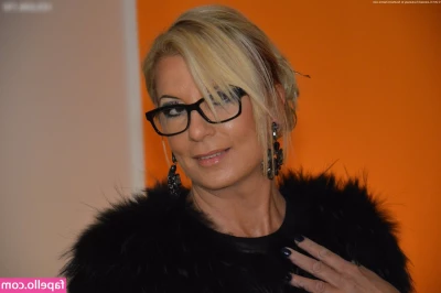 Brilliant Paula [ brilliant-paula ] - This is My hip🍑