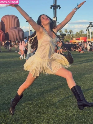 Sara Sampaio [ sara-sampaio ] - Got locked out of my account! I’m backkk, Sending stuff tonight
