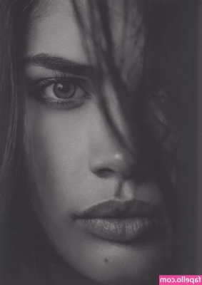 Sara Sampaio [ sara-sampaio ] - Buenos dias  al fin legalmente onlyfans  contame que te gustaría ver