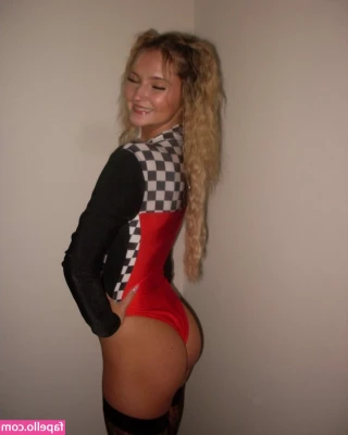 Maddy Knight [ maddy-knight ] - Te quiero a mi lado  Papi   - I want you by my side  Daddy