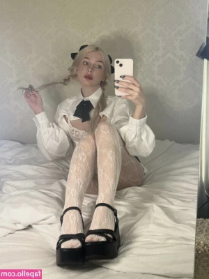 alisatvoya - When he asks u to pull it out in the middle of the work parking lot