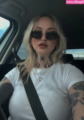 Goth Queen [ goth-queen ] - NEW VIDEO   SISSY BOY TOY    My SISSY TOY came see me today and he