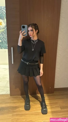 Chrissy Costanza [ chrissy-costanza-1 ] - Which edit?