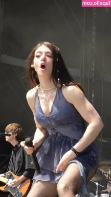 Chrissy Costanza [ chrissy-costanza-1 ] - My girls were stinky last night