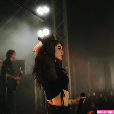 Chrissy Costanza [ chrissy-costanza-1 ] - Goodmorning 💜💜 What did you dream about?