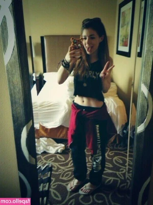 Chrissy Costanza [ chrissy-costanza-1 ] - Strip me down