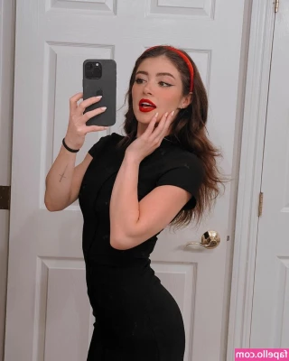 Chrissy Costanza [ chrissy-costanza-1 ] - Love my padded bed rails!