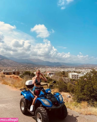 Keely Hodgkinson [ keely-hodgkinson ] - Thank you to all the new feet-obsessed subscribers! Stay tuned to