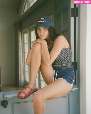 Maddie Ziegler [ maddie-ziegler ] - I m cold
