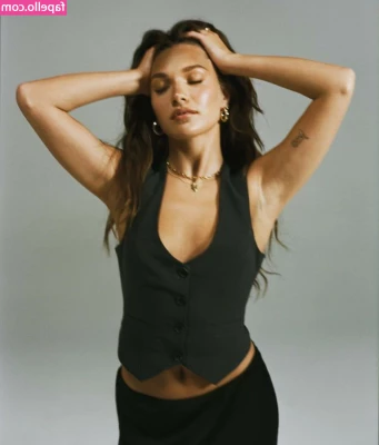 Maddie Ziegler [ maddie-ziegler ] - Dry blonde